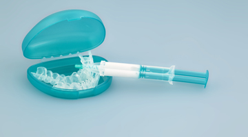 Take-home teeth whitening kit